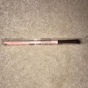 LUXIE 207 Medium Angled Shading Brush